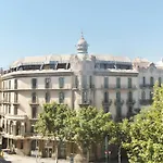 Som Nit Triomf Pensión Barcelona