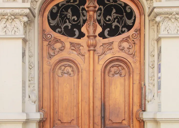 Som Nit Triomf