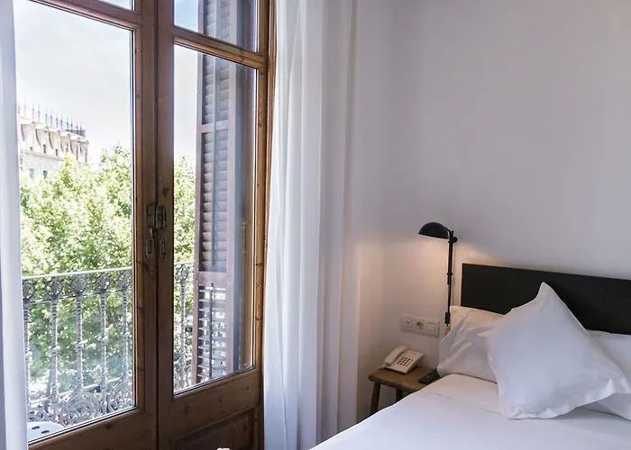 Som Nit Triomf 3* Barcelona