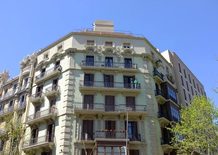 Som Nit Triomf 3* Barcelona