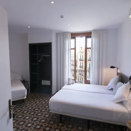 Som Nit Triomf Guest house Barcelona