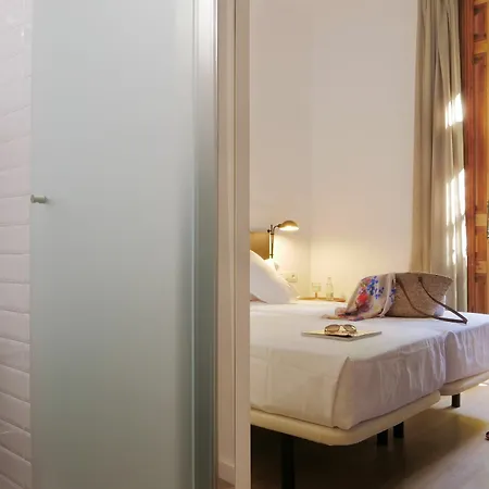 Som Nit Triomf Guest house Barcelona