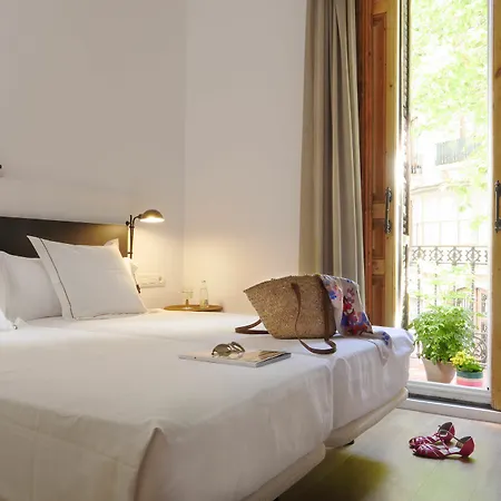Som Nit Triomf Guest house 3*