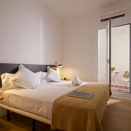 Som Nit Triomf Guest house 3*