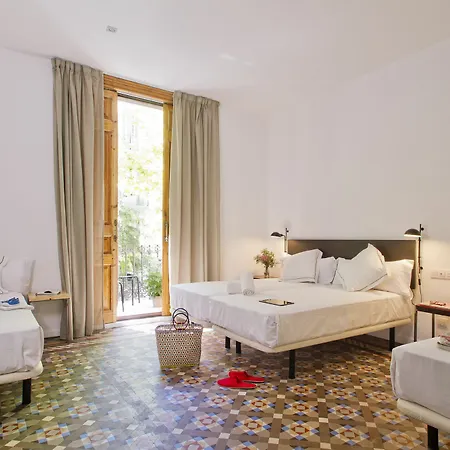 Guest house Som Nit Triomf