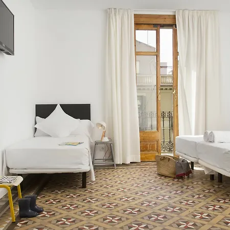 Som Nit Triomf Guest house 3*